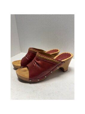Vintage Caterpillar CAT Red Leather Wooden Clogs Mules Braided Studded Size 8